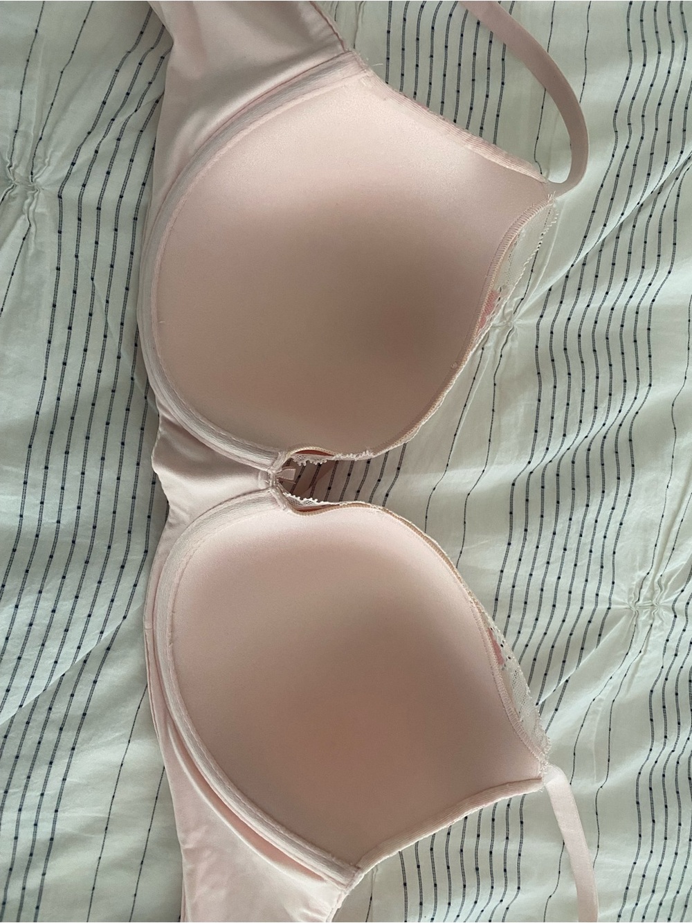 Victoria's Secret Pink Floral Lace Underwire Bra Body by Victoria - Picture 4 of 9